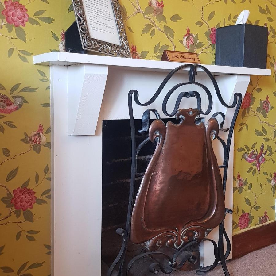 Victoria House Hotel Church Stretton Ngoại thất bức ảnh