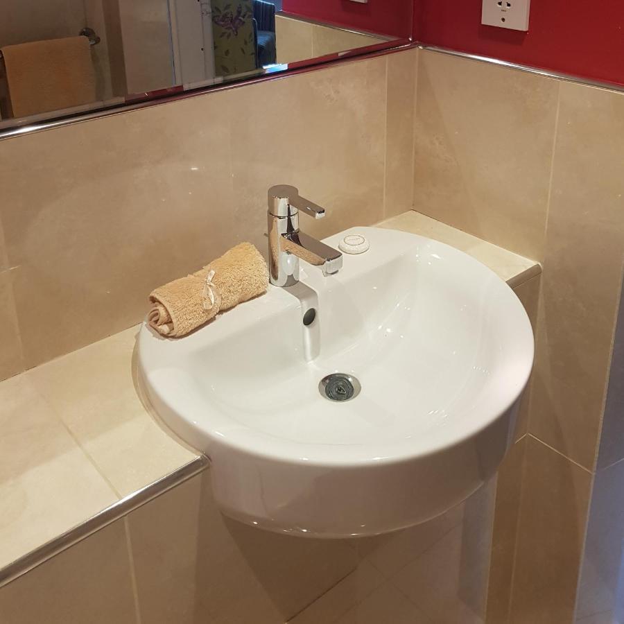 Victoria House Hotel Church Stretton Ngoại thất bức ảnh